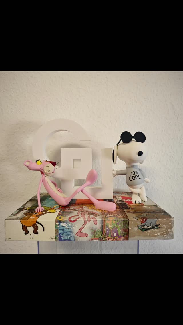 "Die Kunsthändler" 2026
Exklusiv für die Galerie Elitzer.
Für Ihre persönliche Skulptur mit Ihrem Logo
Anfragen einfach an Galerie Elitzer.
Personalisierte Kunst
by mike hieronymus popART

#popart #hieronymuspopart #modernpopart
#contemporaryart #popartsculpture